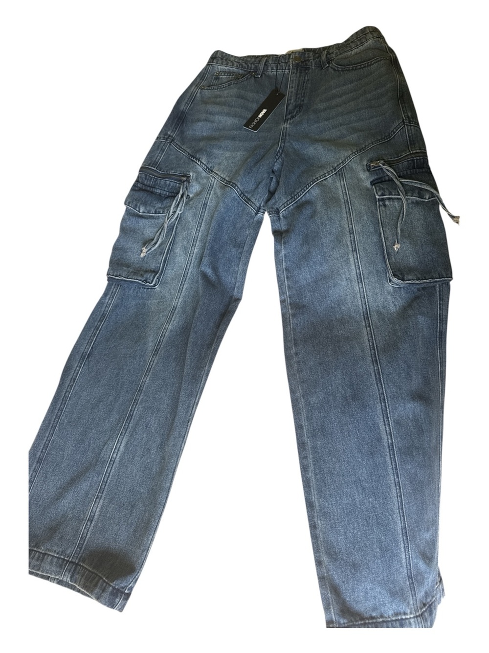 Fashion Nova medium wash Blue Cargo jeans size 7 NWT